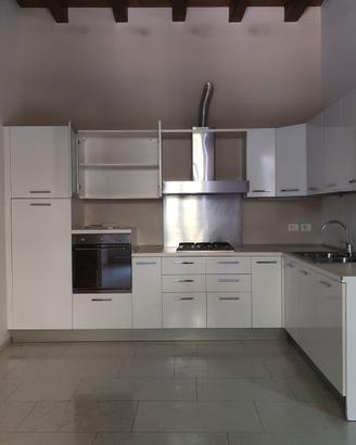 Cucina a L con forno della SMEG -prezzo trattabile