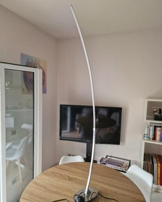 lampada a led con cavo difettoso