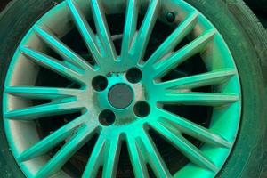 Cerchi in lega con pneumatici 205 55 r16 91v