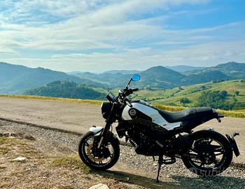 Benelli Leoncino 125