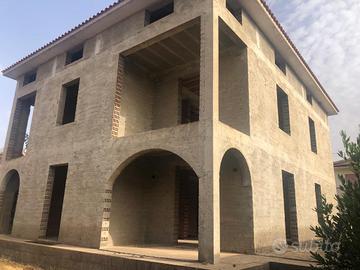 Villa indipendente a Senorbi da ultimare giardino