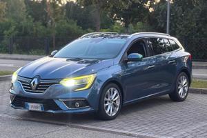 Renault megane R-link automatico per neopatentati