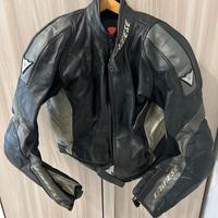 Tuta moto Dainese divisibile, stivali, paraschiena