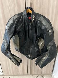 Tuta moto Dainese divisibile, stivali, paraschiena