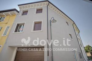 Appartamento di 139 m² con 4 locali a Pescantina