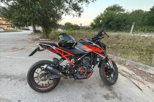 KTM duke 125