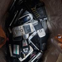  telefonini  vintage mi servono/