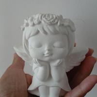 Angelo realizzato in gesso ceramico 