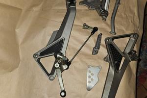 Pedane posteriori passeggiero Ducati Monster