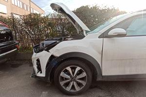 Kia stonic incidentata