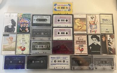 Piccolo Lotto di 22 Musicassette - Vintage