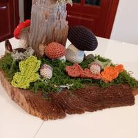 Composizione all'uncinetto Il Sottobosco