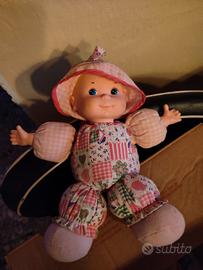 Bambola Fiba con sonaglino