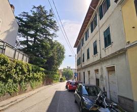 Via Costalunga locale/magazzino