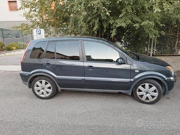 Ford Fusion 1600 TDCi - motore danneggiato
