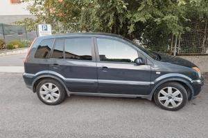 Ford Fusion 1600 TDCi - motore danneggiato