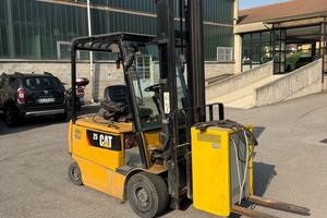 Caterpillar 25 qli elettrico anno 2010 simplex 450