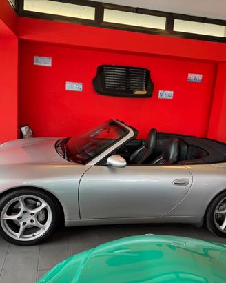 Porsche 911 Carrera 4 cat Cabriolet