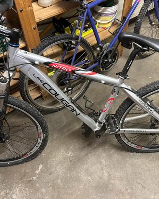Mountan Bike marca LEE COUGAN  26*1,95