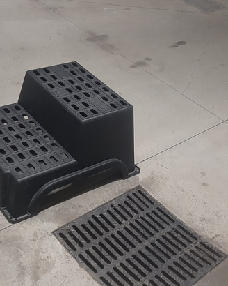 Gradino doppio in plastica