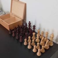 set di scacchi in legno 
