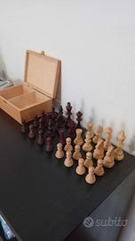 set di scacchi in legno 