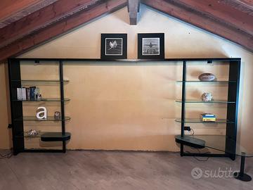 Libreria con comodini Lema