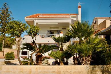 Marina di Ragusa - Villa con vista mare