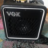 Amplificatore per chitarra elettrica/acustica VOX 