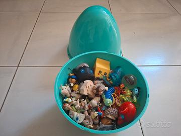 Uovo sorpresa con giocattoli