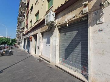 NEGOZIO A ROMA