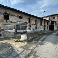 RUSTICO A COSTIGLIOLE SALUZZO