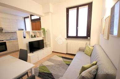 2 LOCALI A CORNAREDO