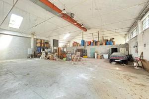 Immobile di 400 m² con 1 locale a Anzano del Parco