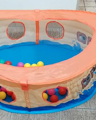 Vaschetta con palline per bambini