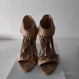 Sandali scamosciati colore beige