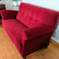 Divano rosso vintage