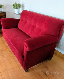 Divano rosso vintage