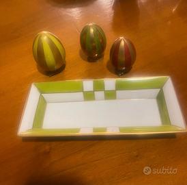 Uova gioiello stile Faberge e vassoietto abbinato