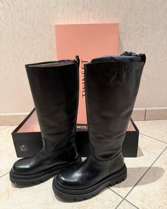 Stivali in pelle nera Twinset nuovi, n.38