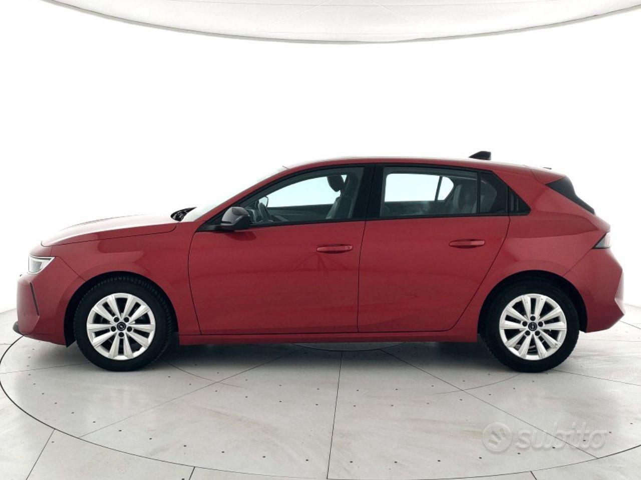 Opel Astra 2023 photo 2