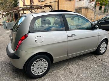 Lancia Y