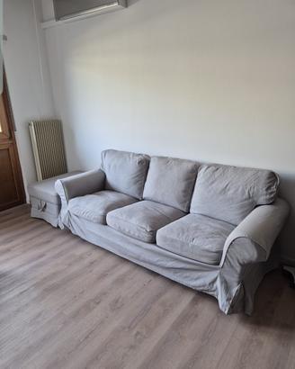 divano 3 posti con pouf