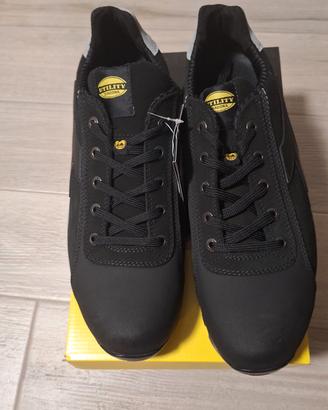 Scarpe antinfortumistiche