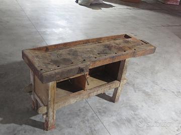 Banco da falegname completo di due morse