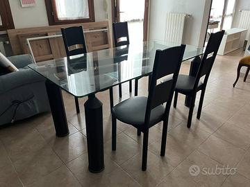 Tavolo e 4 sedie design