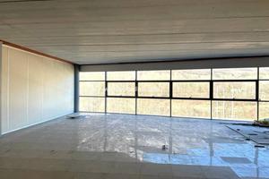 ROVERETO SUD: UFFICIO / STUDIO con ampie vetrate