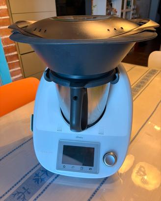Bimby TM5 completo di Cook-key, stick e libri