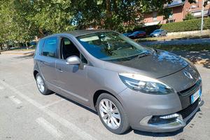  Renault Scenic xmod 1.5 dci euro 5