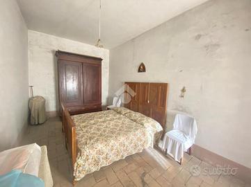 RUSTICO A MONTEFIASCONE